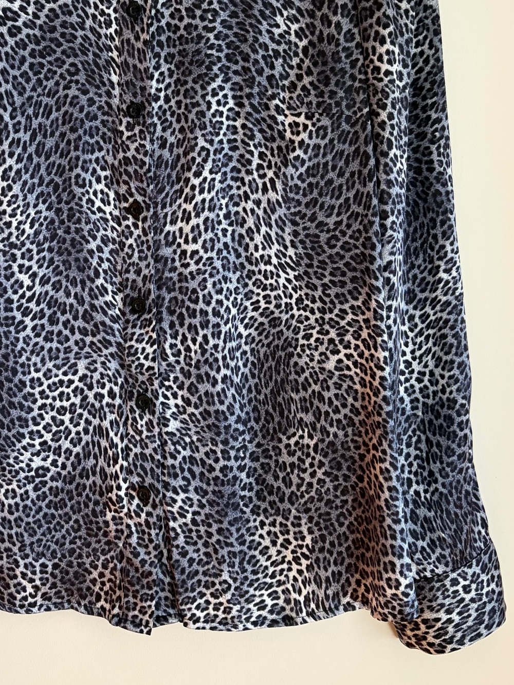 Guess by Marciano size small leopard blouse - Picture 6 of 12